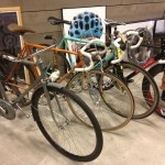 Oil13 - Deus ex Machina Milán - Bikes